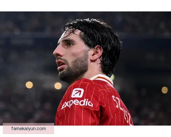 索博斯洛伊精彩远射集锦，迎来足球场上的绝妙瞬间表现亮眼