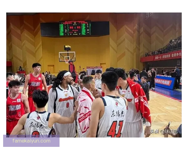 广州队锋线重组迎来新援，球队冲击下赛季目标备受期待