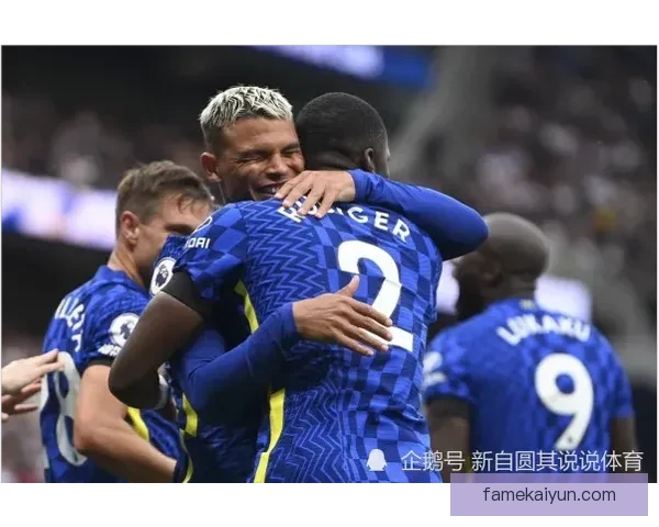 Foden 指导年轻队友表现稳健，助力球队成长与发展